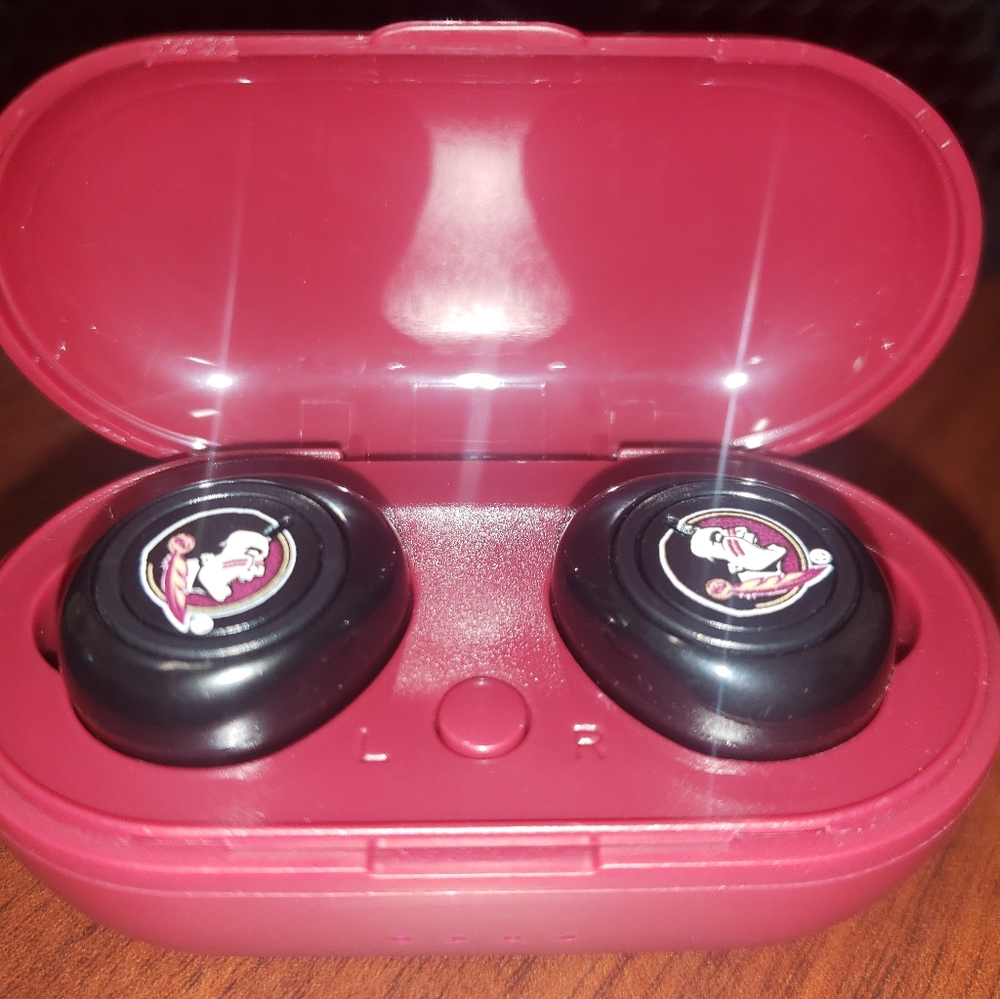 JBL FSU wireless earbuds